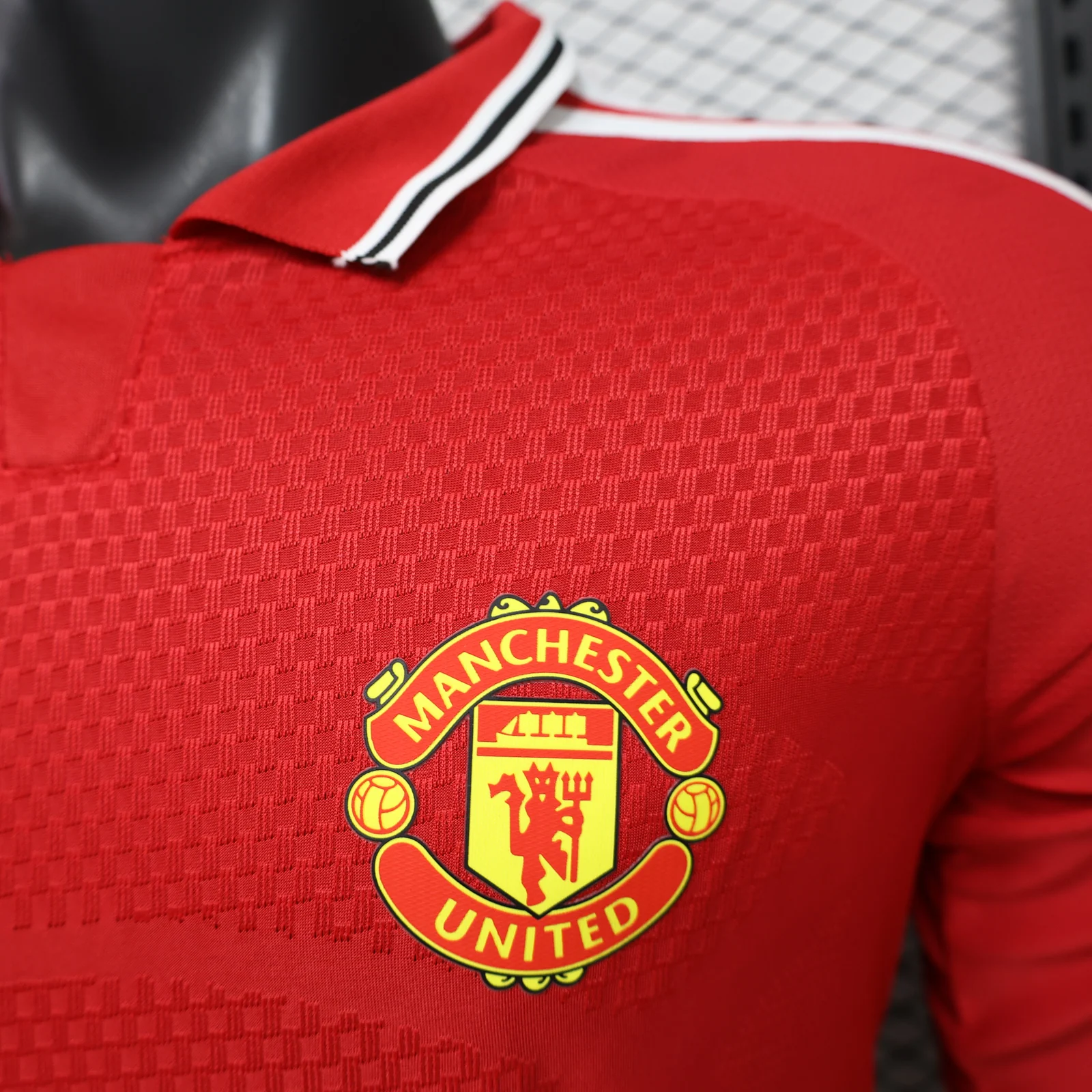 Manchester United 2026/27 Home Football Jersey – Long Sleeve detail 1 view