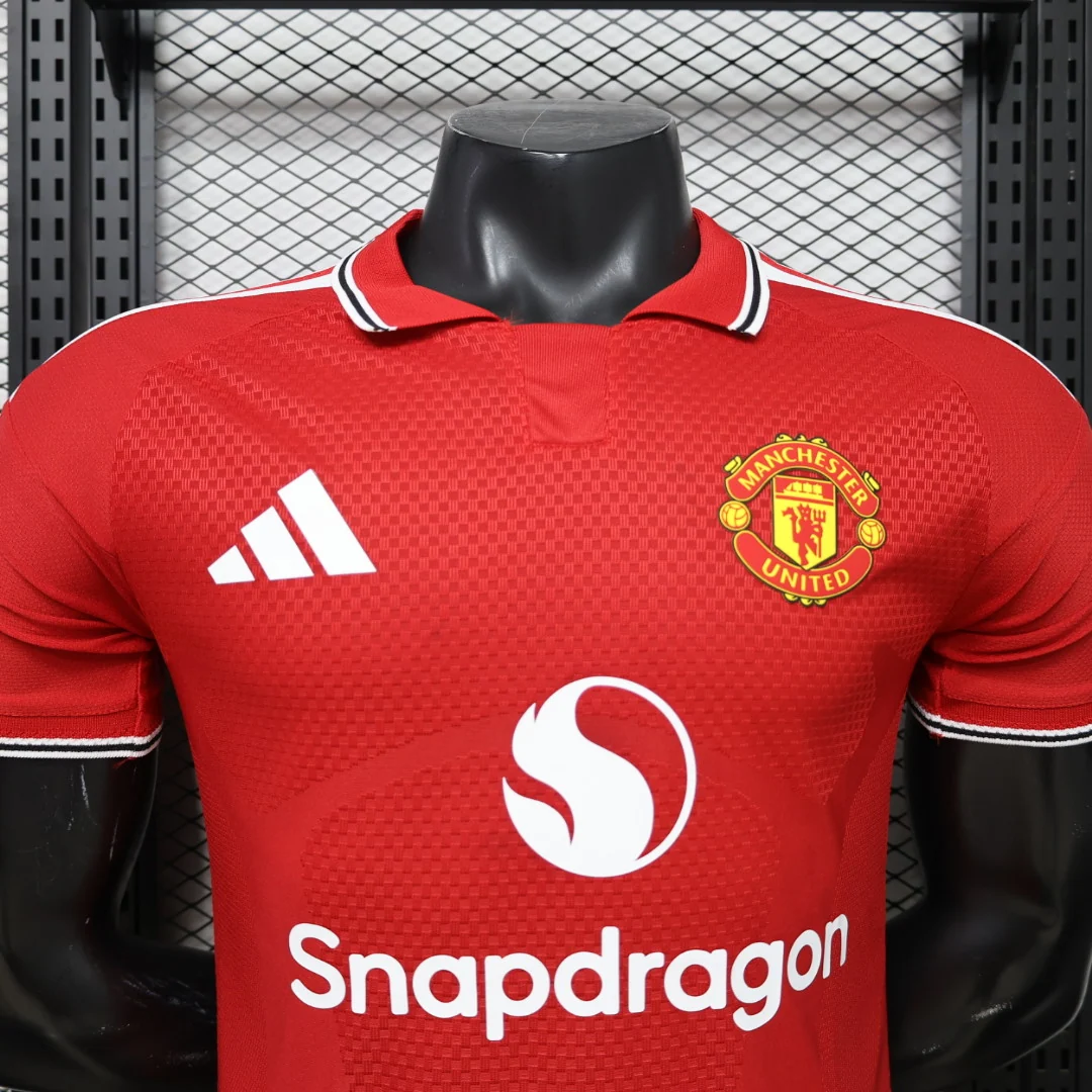 Manchester United 2026/27 Home Football Jersey secondary view