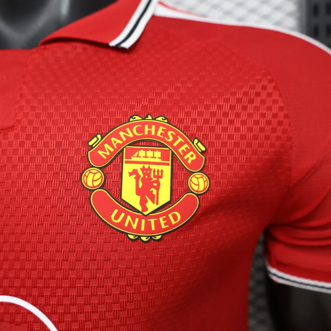 Manchester United 2026/27 Home Football Jersey detail 1 view