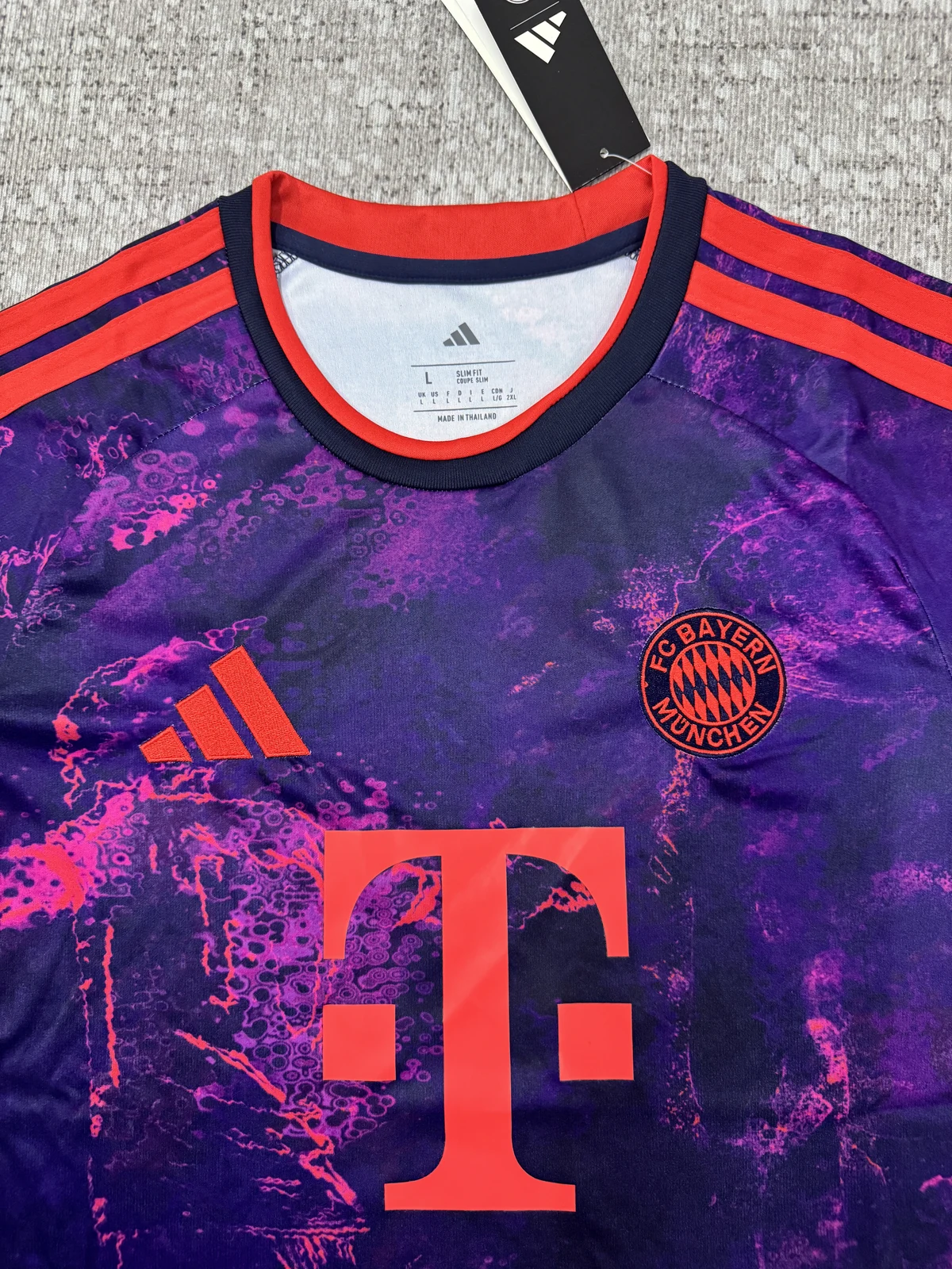 Bayern Munich 2026/27 Third Football Jersey – Women secondary view