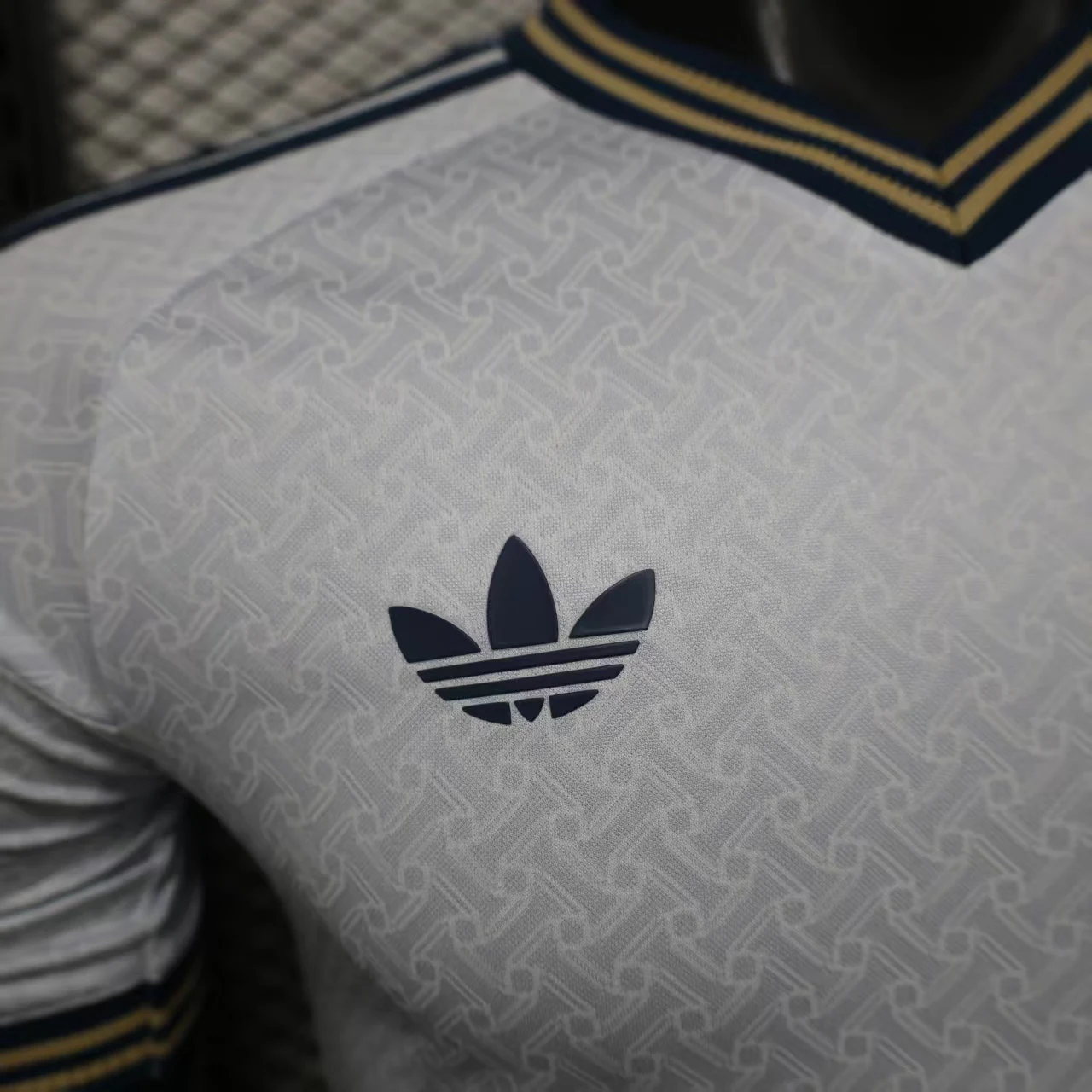 Italy 2026 Away Football Jersey detail 3 view