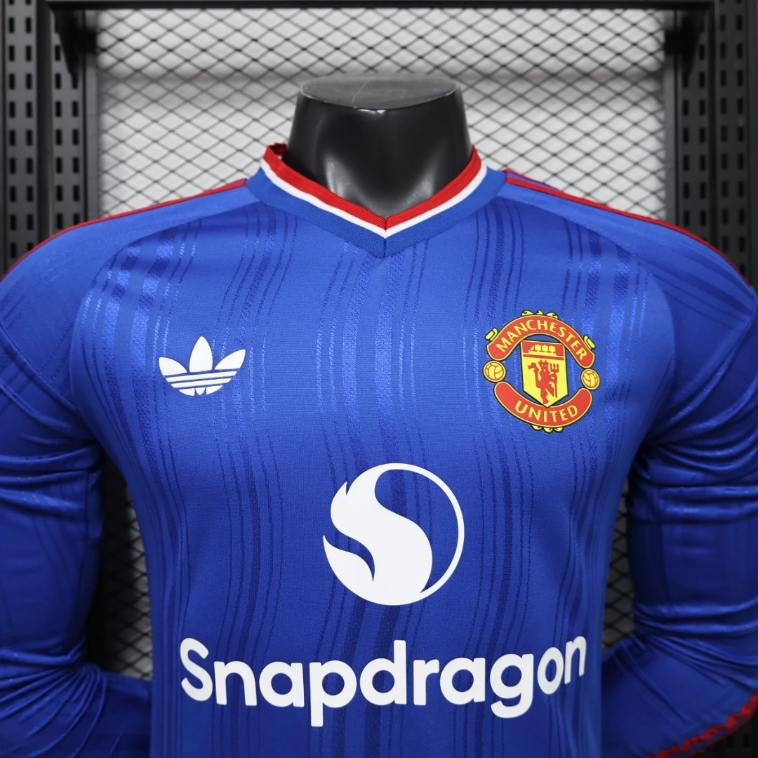 Manchester United 2026/27 Away Football Jersey – Long Sleeve secondary view