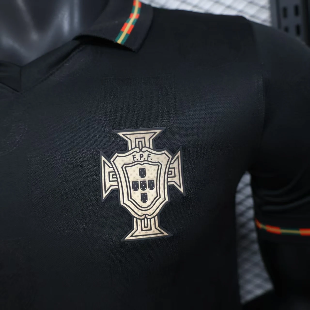 Portugal Eusébio Special Edition Football Jersey detail 1 view