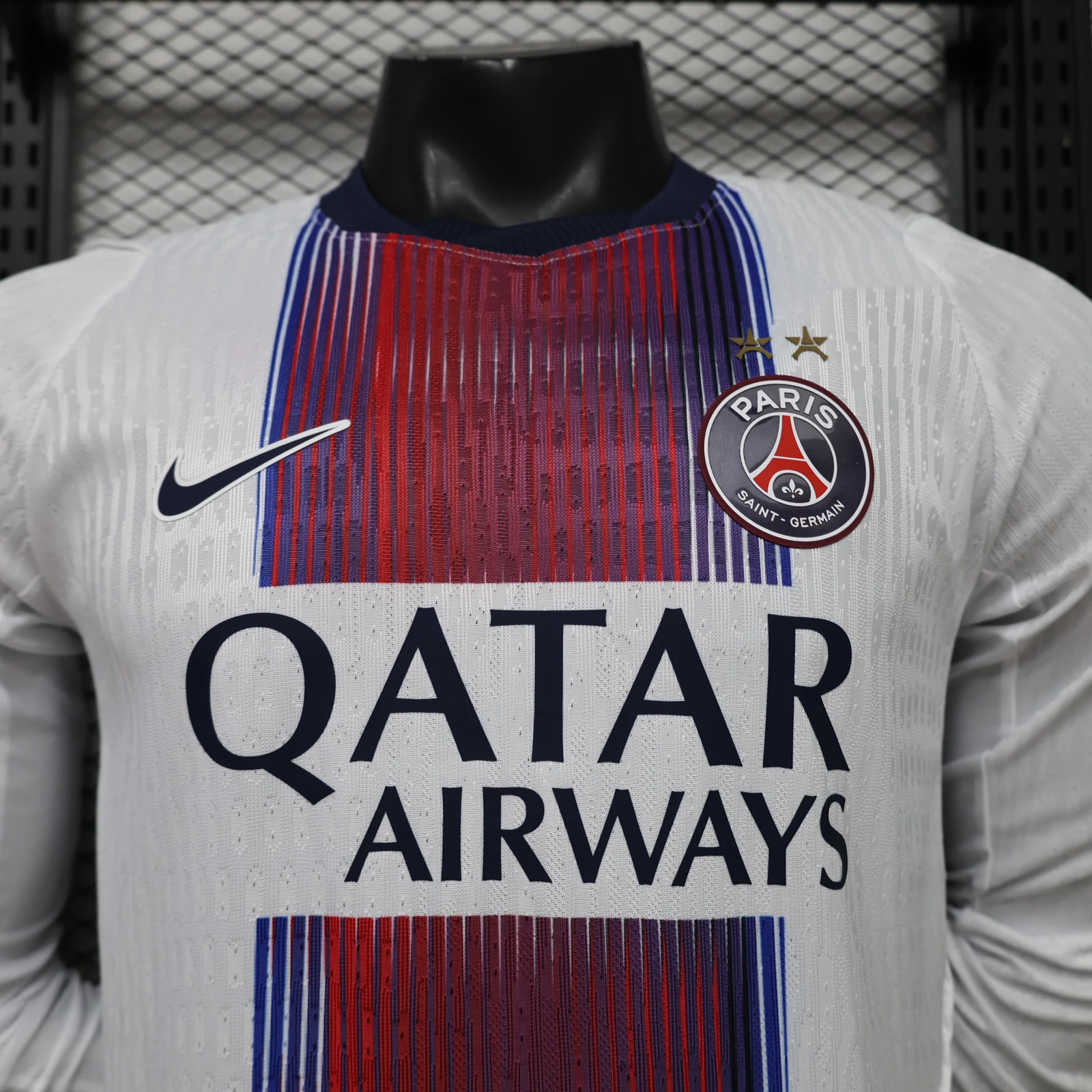 Paris Saint-Germain 2026/27 Away Football Jersey – Long Sleeve detail 3 view