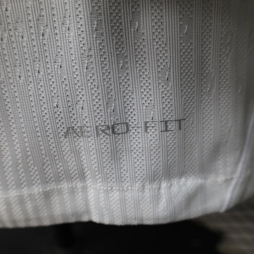 Paris Saint-Germain 2026/27 Away Football Jersey detail 3 view