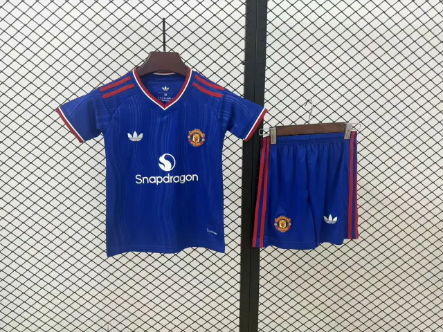 Manchester United 2026/27 Away Football Kit – Kids front view