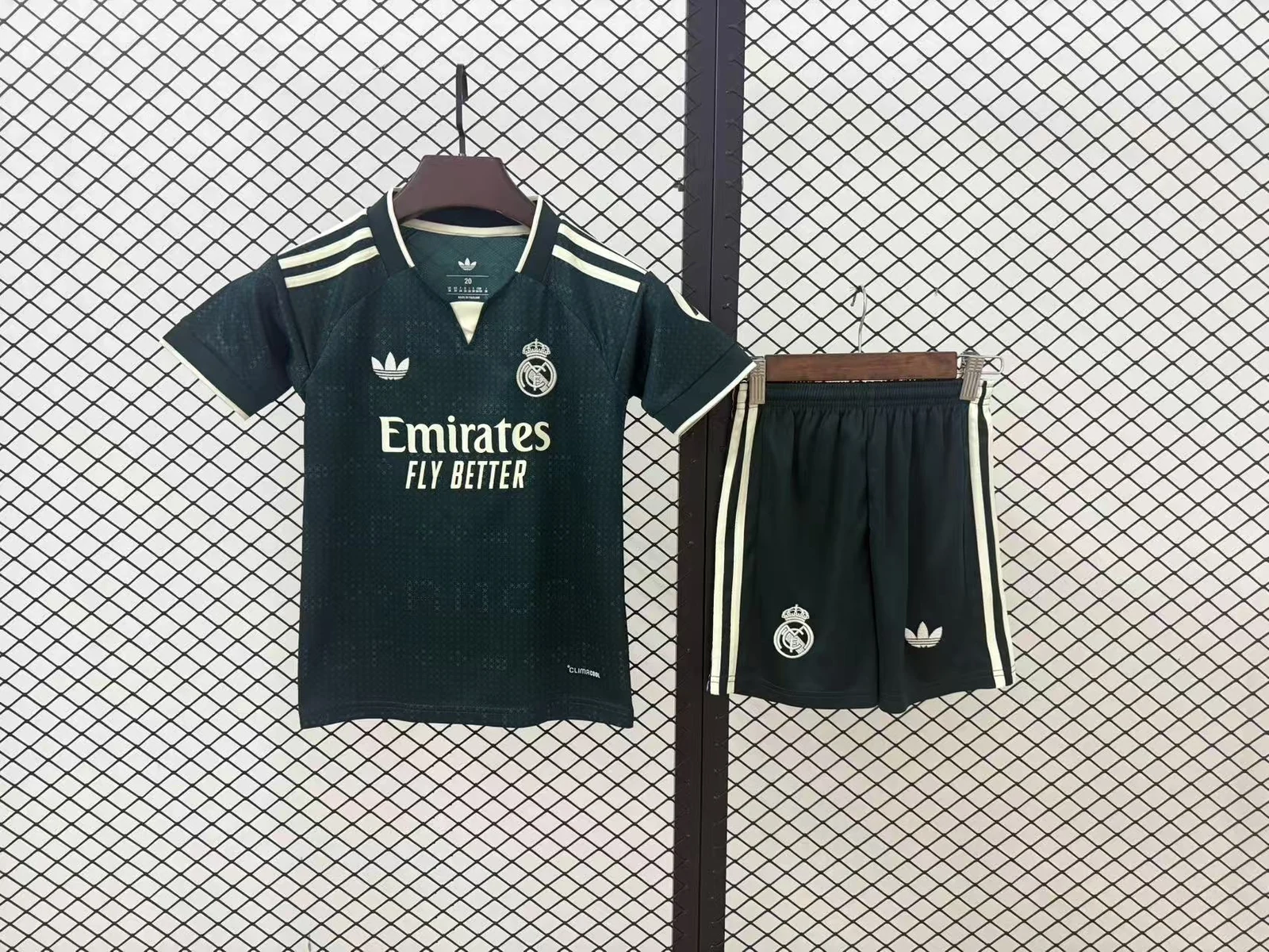 Real Madrid 2026/27 Away Football Kit – Kids front view