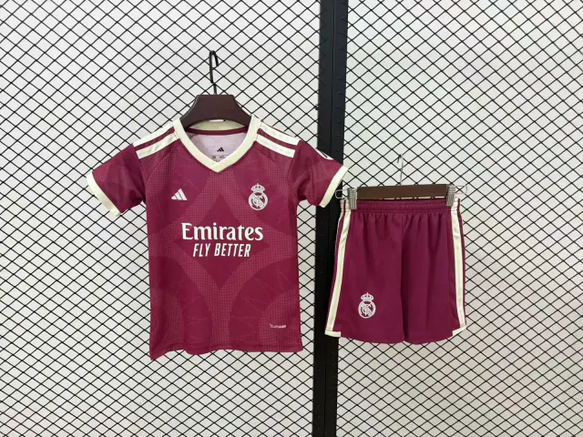 Real Madrid 2026/27 Third Football Kit – Kids front view