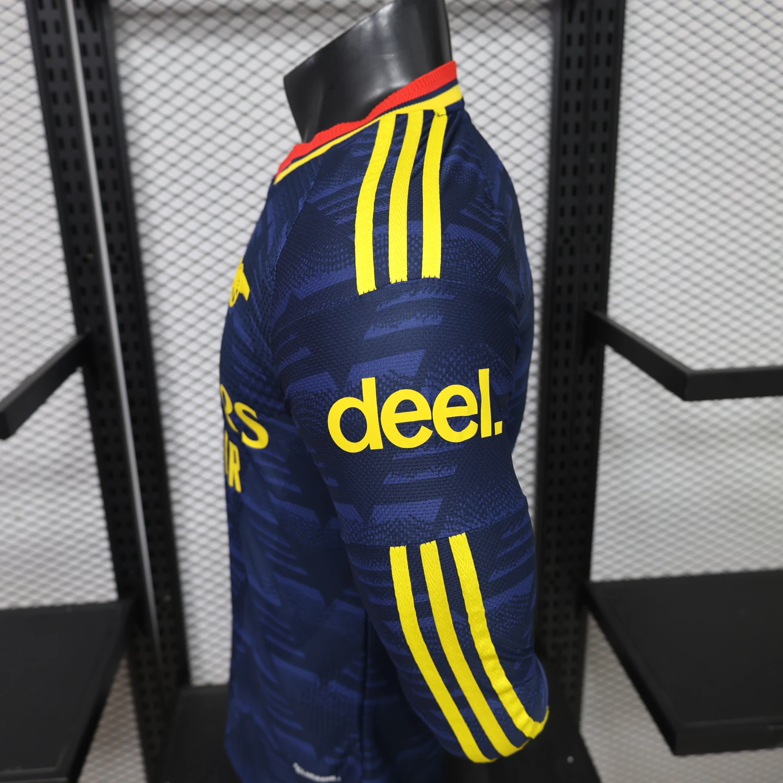 Arsenal 2026/27 Away Football Jersey – Long Sleeve secondary view