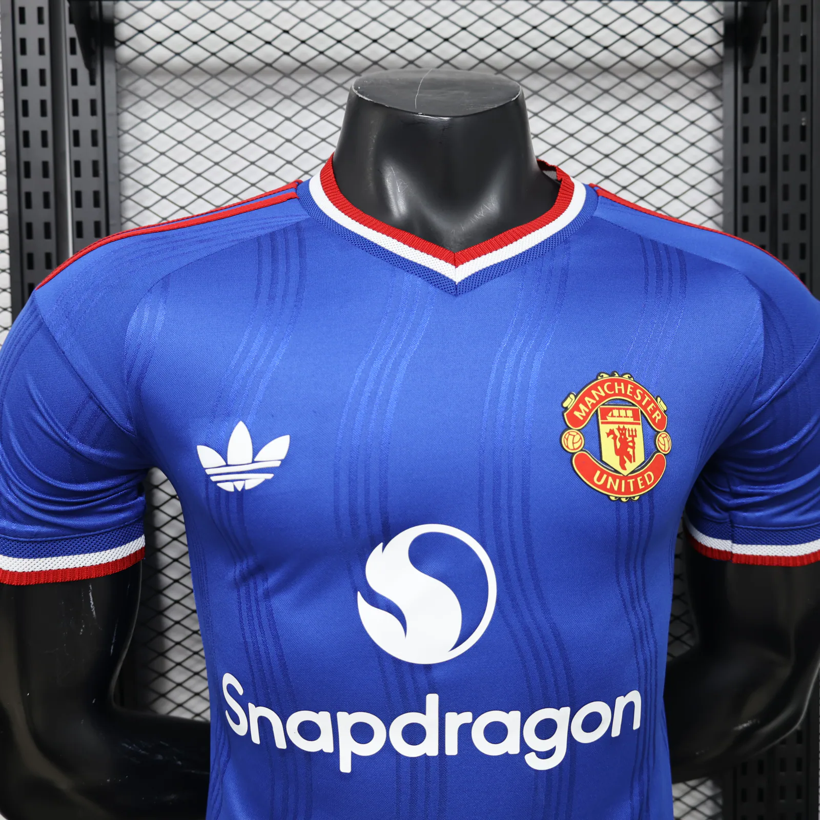 Manchester United 2026/27 Away Football Jersey detail 3 view