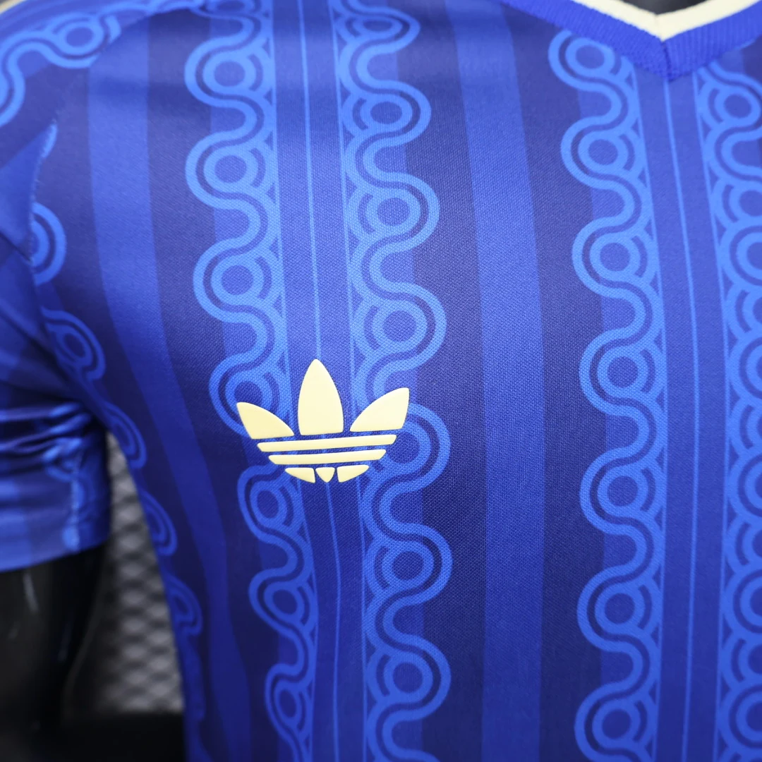 Sweden 2026 Away Football Jersey detail 3 view