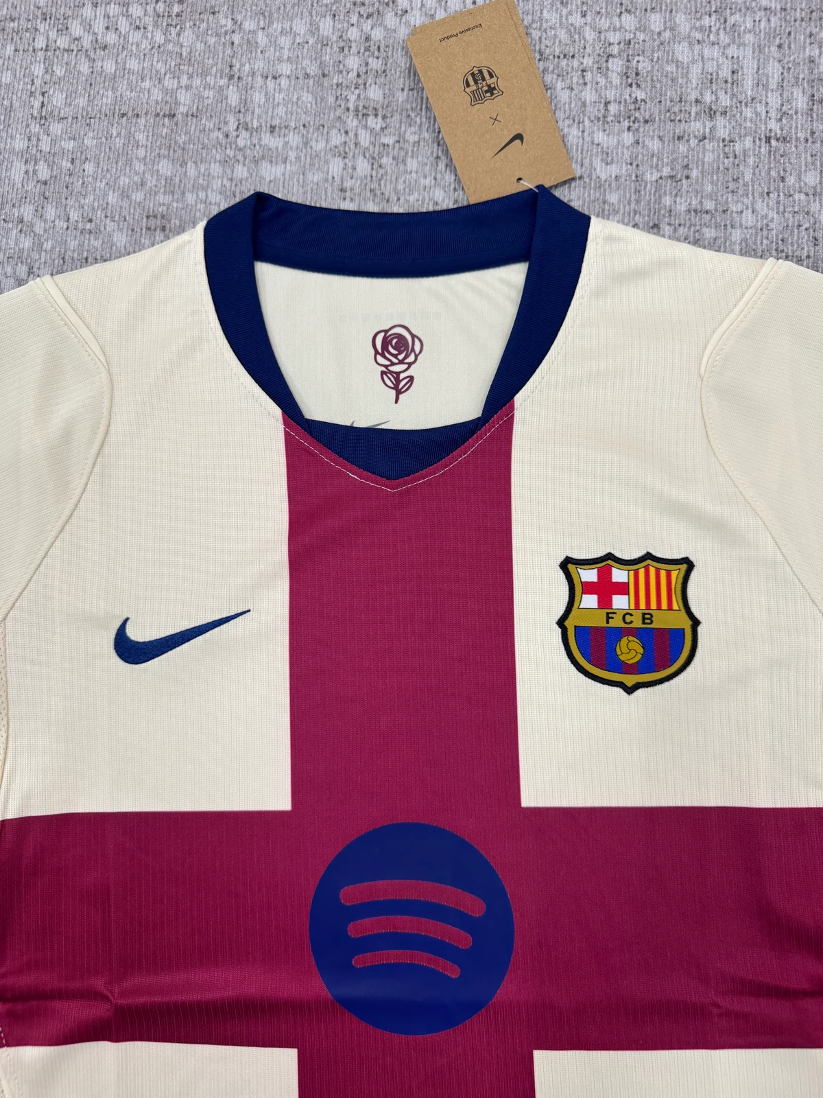 Barcelona 2026/27 Third Football Jersey – Women secondary view