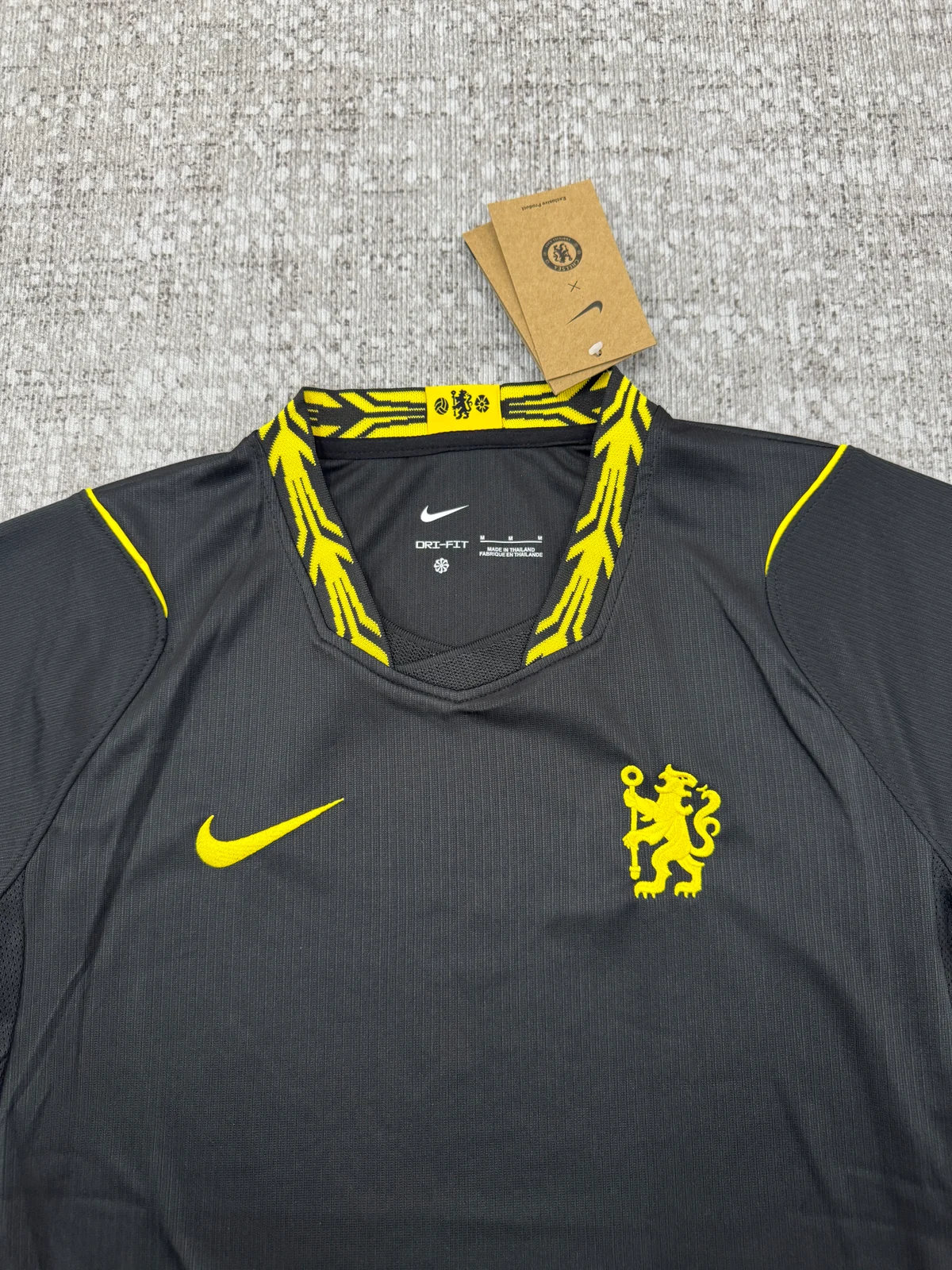 Chelsea 2026/27 Away Football Jersey – Women secondary view
