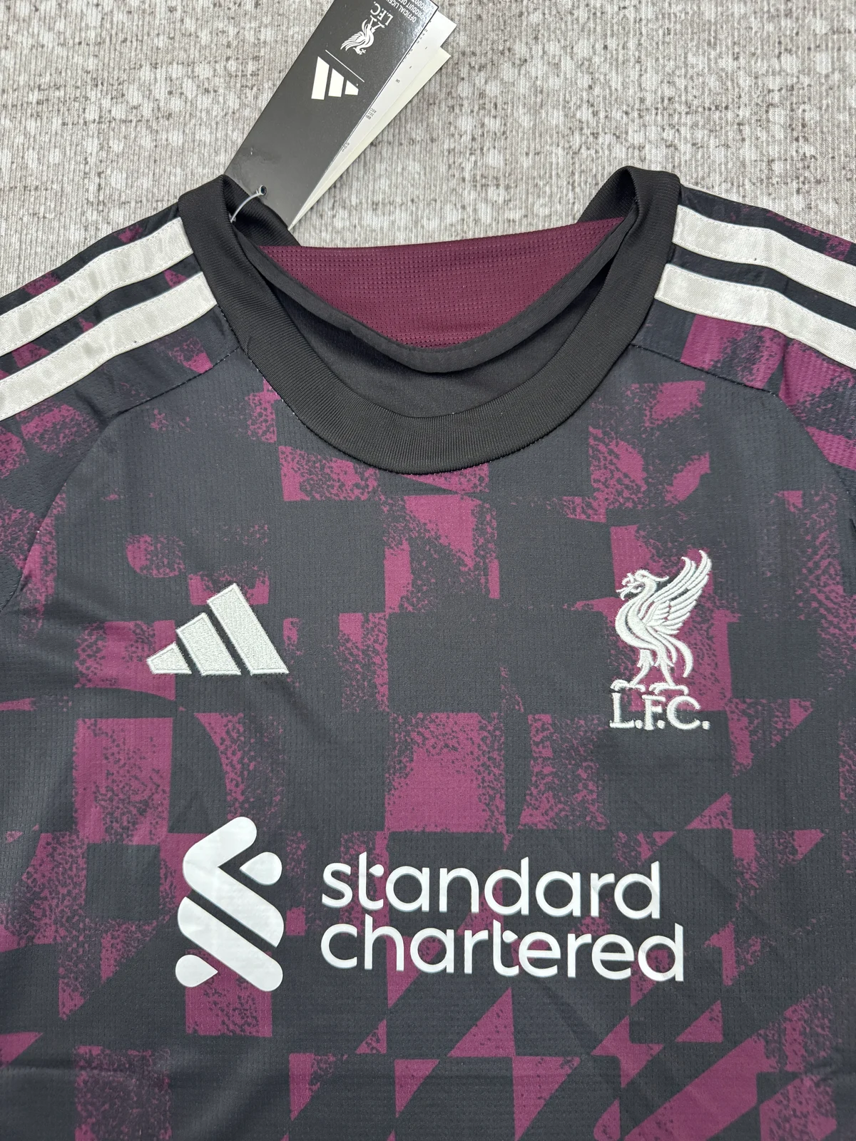 Liverpool 2026/27 Third Football Jersey – Women secondary view