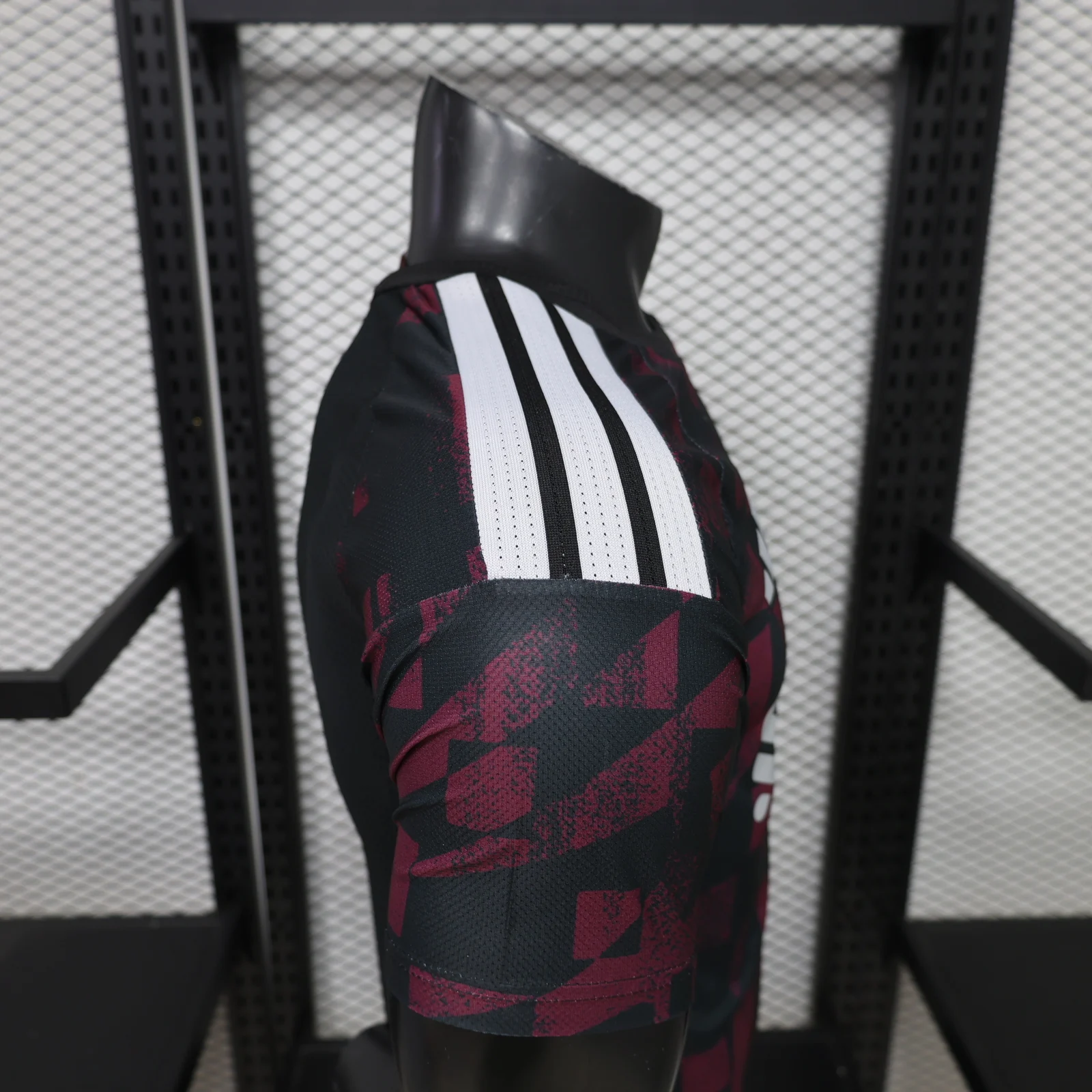 Liverpool 2026/27 Third Football Jersey detail 3 view