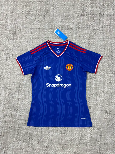 Manchester United 2026/27 Away Football Jersey – Women front view